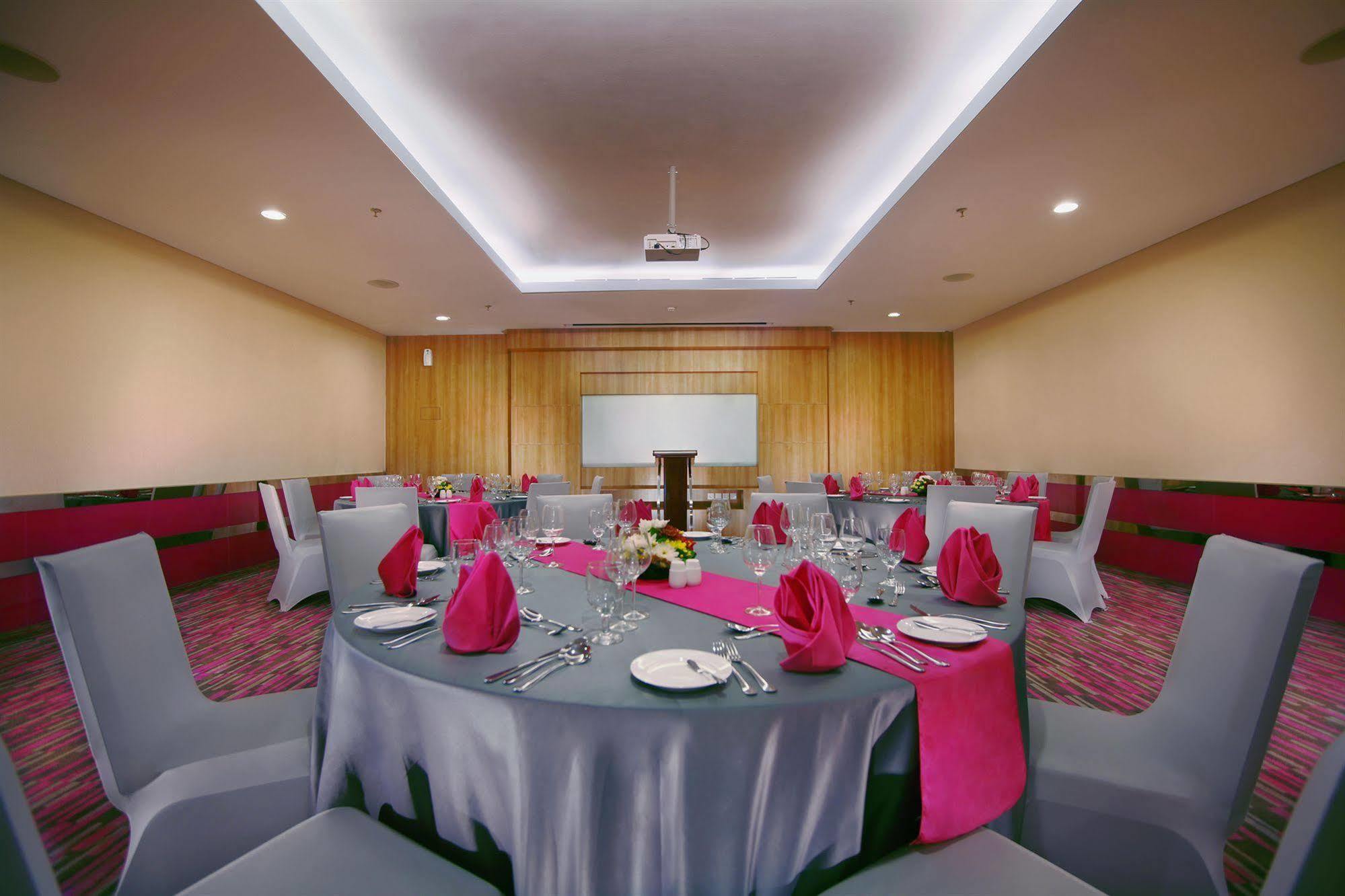 Favehotel Ltc Glodok Dżakarta Zewnętrze zdjęcie